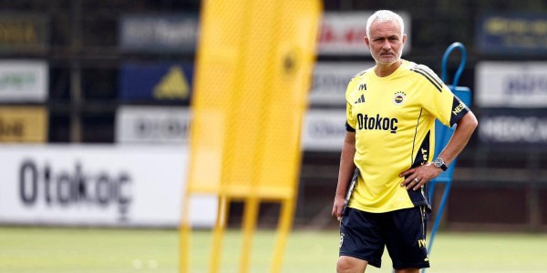 穆里尼奥瞄准本菲卡土耳其籍左边锋，攻破费内球门