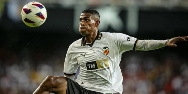 英超夏窗重大！阿森纳2000万锁西甲防守王，切尔西定18岁进球机器